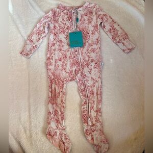 Posh Peanut Antoinette pink ruffled butt zipper pajamas New! 6-9 month